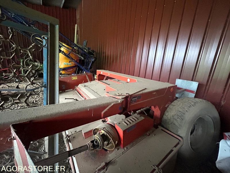 Segadora FAUCHEUSE TRAINEE KUHN FC300G 1995 AVEC CONDITIONNEUR