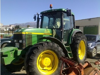 John Deere 6910 - Tractor