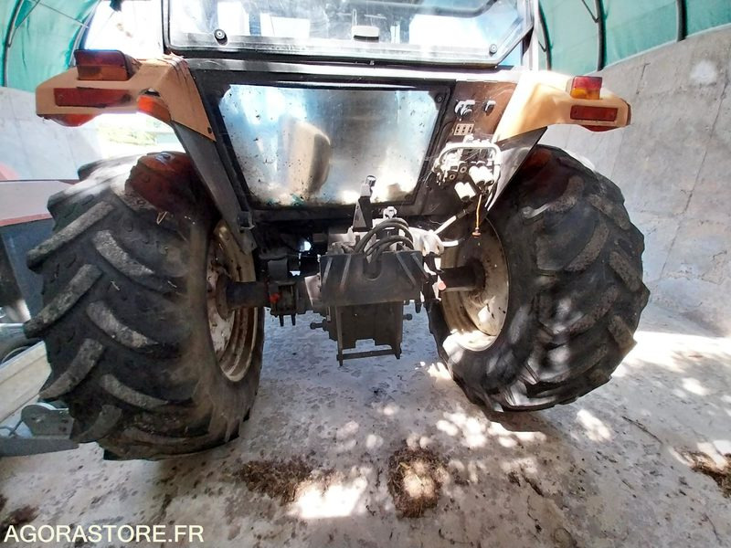 Tractor RENAULT TRACTEUR ERGOS446