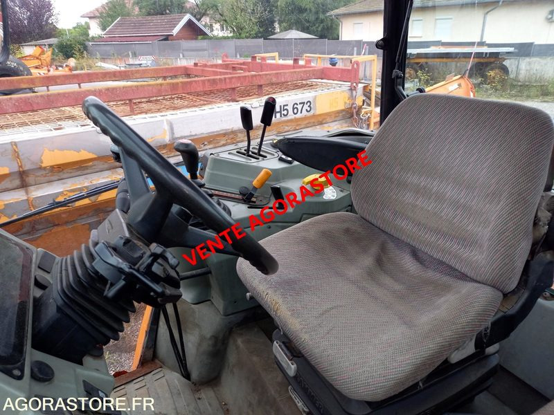Tractor TRACTEUR MASSEY FERGUSON 6245  4X4