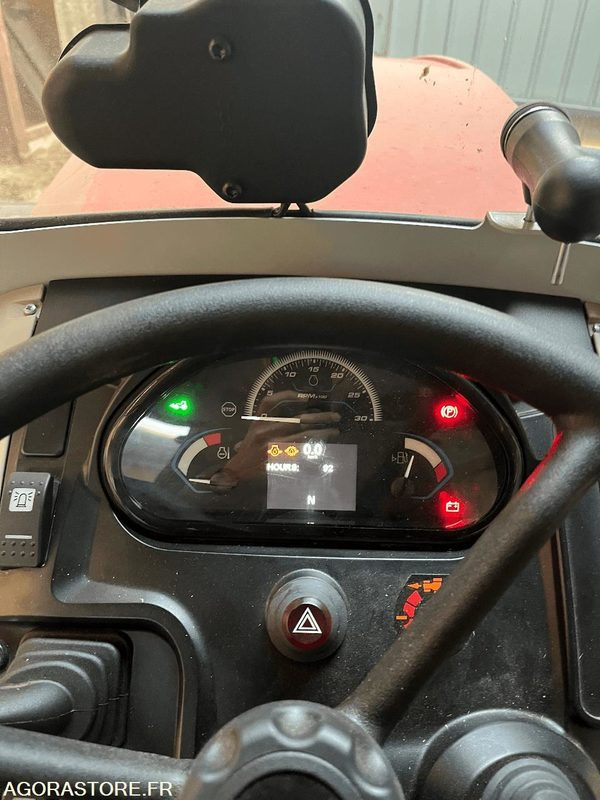 Tractor TRACTEUR MASSEY FERGUSSON 3WF75 - 2024 / 100 HEURES