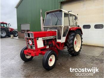 International 644 - tractor agrícola