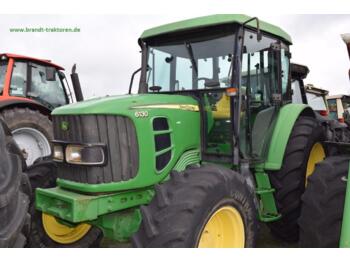 Tractor agrícola John Deere 6130