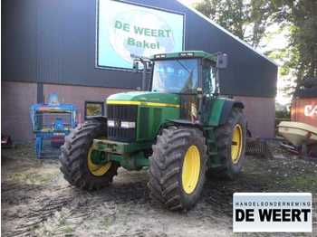 Tractor agricola John Deere 7710