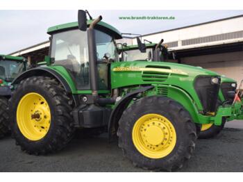 John Deere 7820 - tractor agrícola