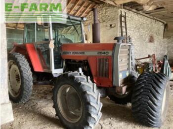 Massey Ferguson 2640 - tractor agrícola