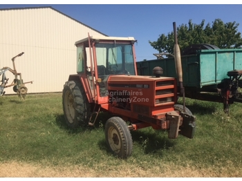 Tractor agricola Renault 951