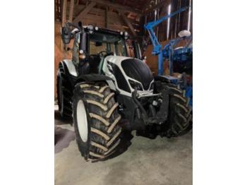 Tractor agricola Valtra n134 active