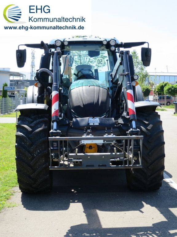Tractor Valtra N 154 E voll ausgestattet Fiedler Auslegemäher: foto 2