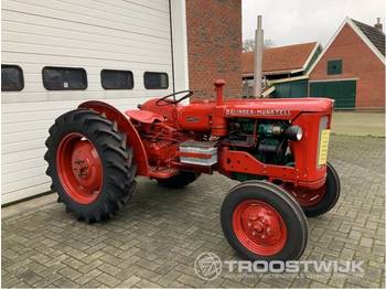 Tractor Volvo BM 320 D Buster: foto 1