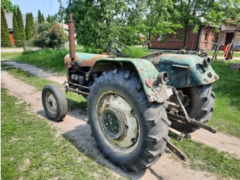 Tractor ursus C 328: foto 1