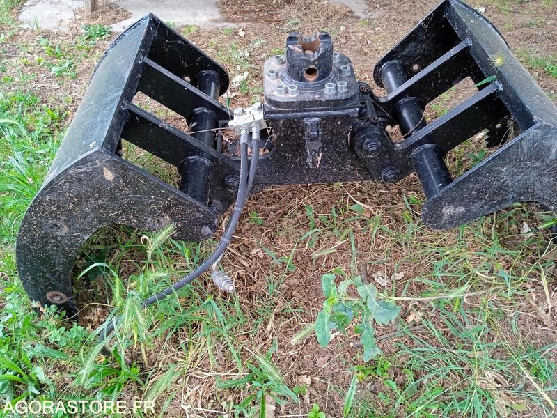 Maquinaria de construcción BENNE PRENEUSE NEUVE 250 L