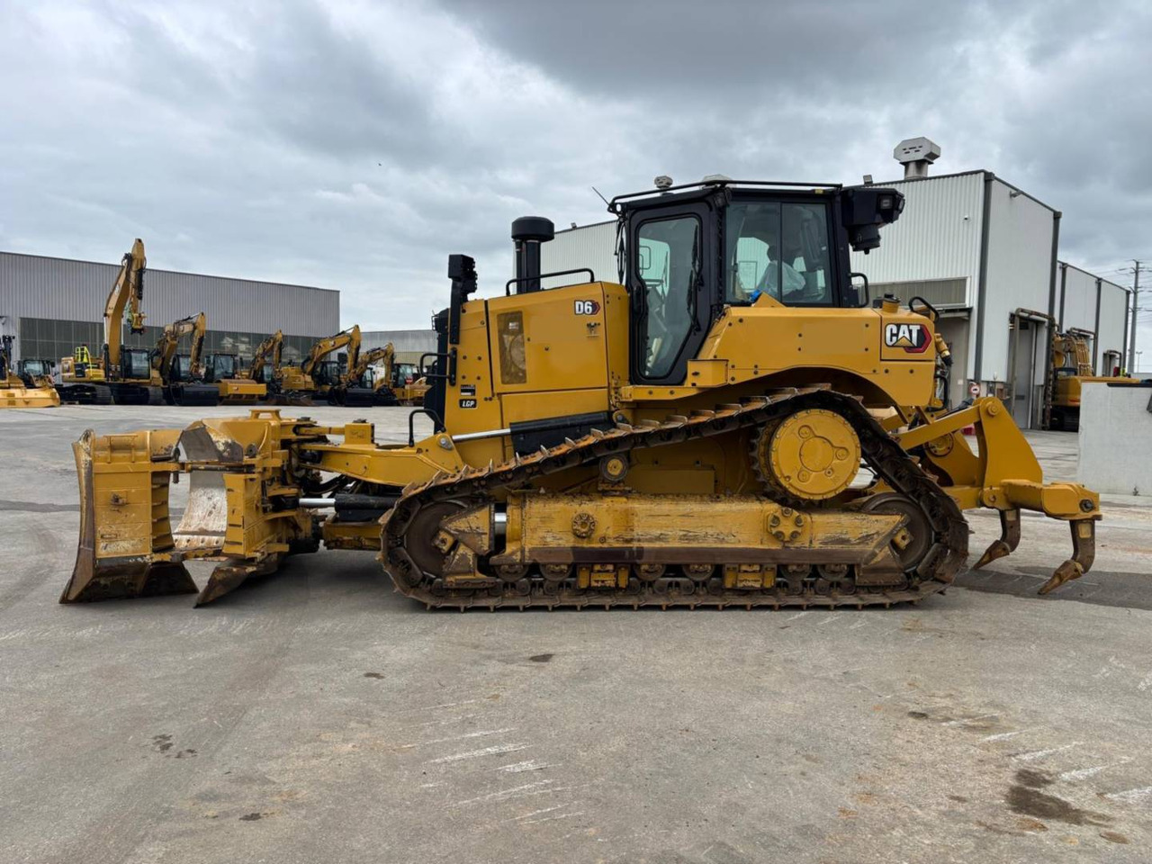 Bulldozer CAT D6 VPAT