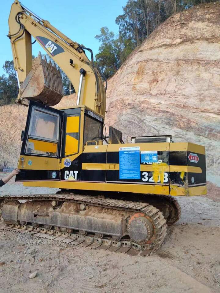 Excavadora de cadenas CATERPILLAR excavator cheap 0.7m³ excavator CAT 320B, E200B: foto 5