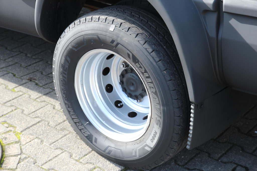 Camión con plataforma elevadora Iveco Daily 70-170   EEV  VDT-170-F  20 m  2 Pers.Korb