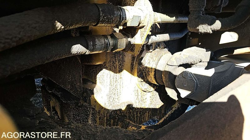 Cargadora CHARGEUR SUR PNEUS CATERPILLAR 966K - 2014 / env 16 800 HEURES