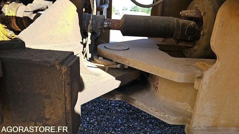 Cargadora CHARGEUR SUR PNEUS CATERPILLAR 966K - 2014 / env 16 800 HEURES