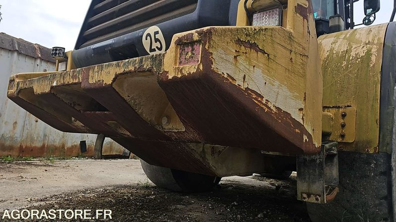 Cargadora CHARGEUR SUR PNEUS CATERPILLAR 972K - 2013 / 12 577 HEURES