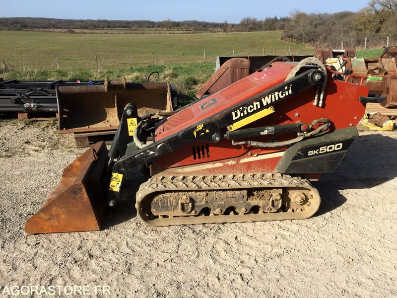 Cargadora PORTE OUTILS à chenilles DITCH WITCH SK500