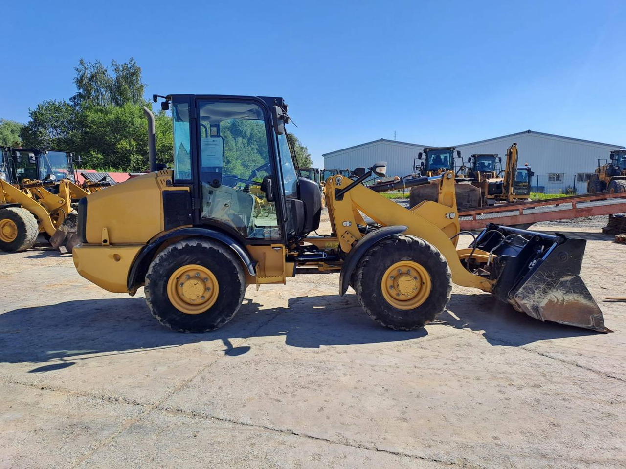 Cargadora de ruedas CAT 906M