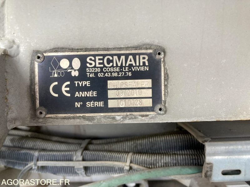 Cisterna de riego asfáltico BIREPANDEUR 6X2/4 RENAULT/SECMAIR CHIPSEALER 60 - 2010 - 259 484 KM