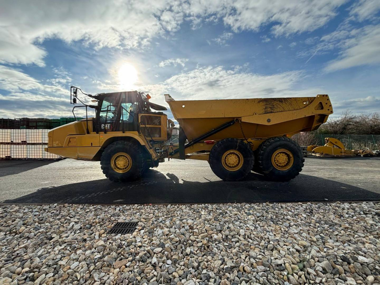 Dúmper articulado CAT 730