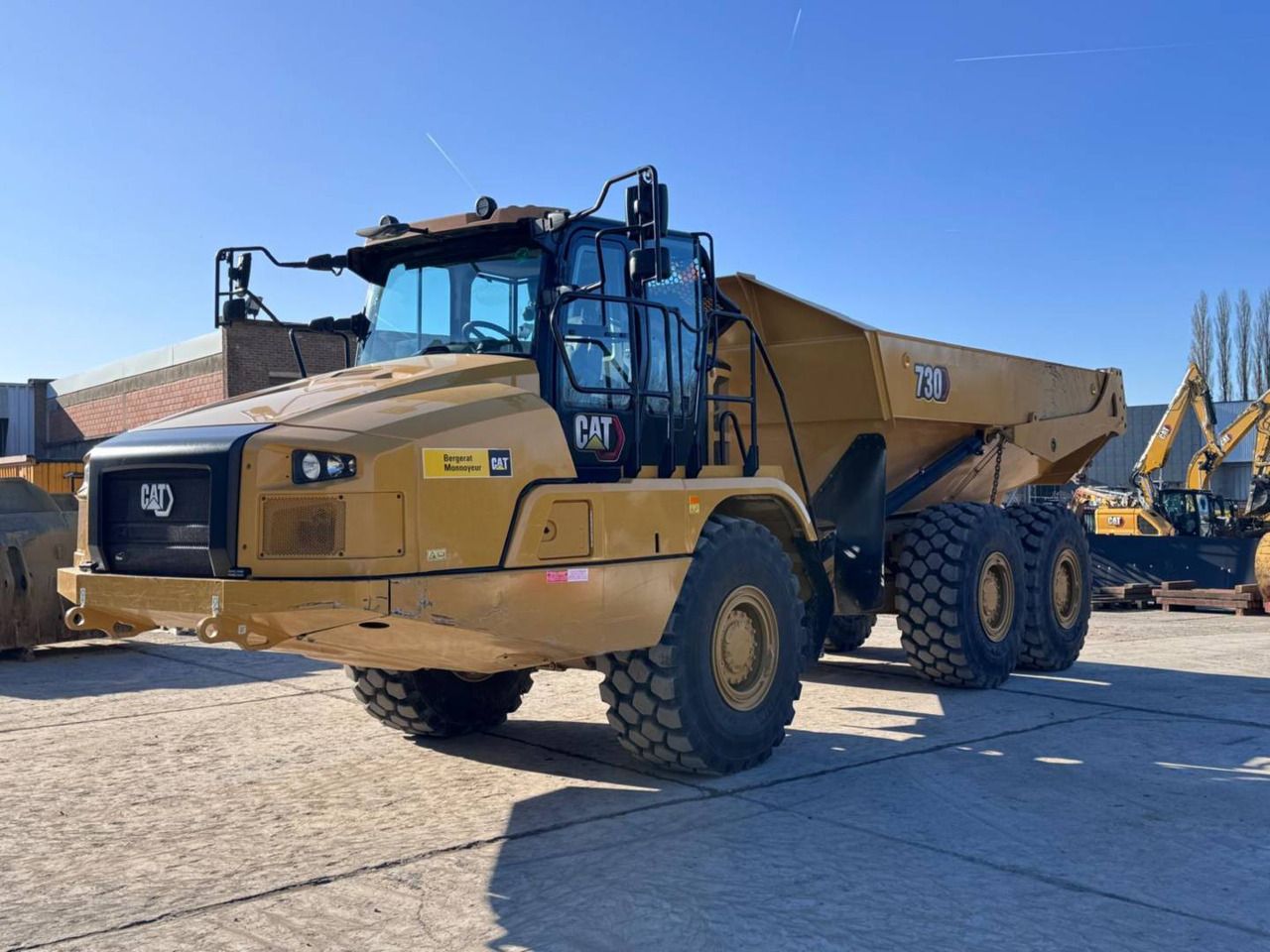 Dúmper articulado CAT 730-04