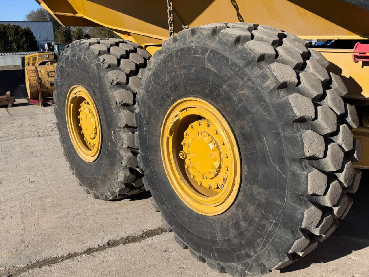 Dúmper articulado CAT 730-04