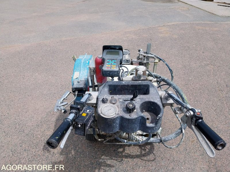 Equipo de construcción Machine à peinture routière
