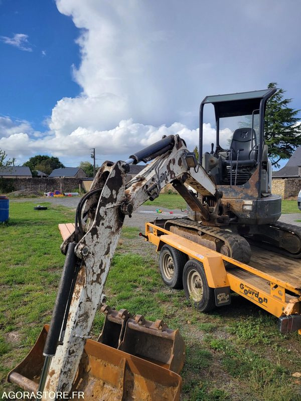 Excavadora BOBCAT E26 2015