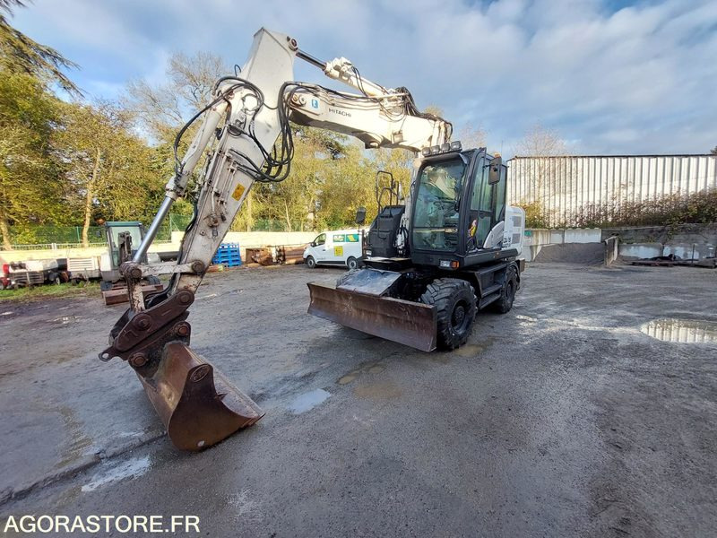 Excavadora HITACHI 140