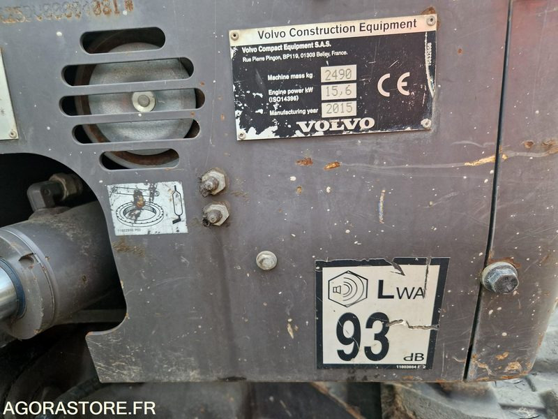 Excavadora Mini pelle Volvo ECR25D - 2015 - 4538h