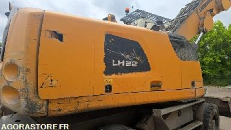 Excavadora PELLE DE MANUTENTION SUR ROUE - LH22M LITRONIC LIEBHERR - 2017 / 12 053 HEURES