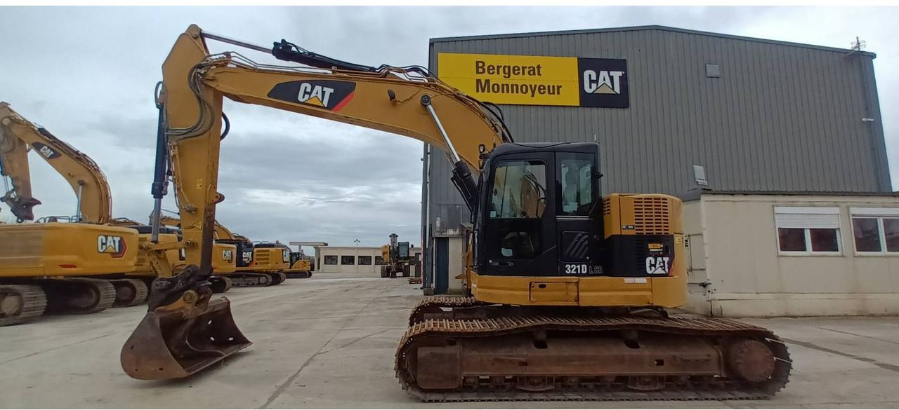 Excavadora de cadenas CAT 321D CR