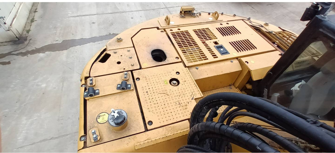 Excavadora de cadenas CAT 321D CR