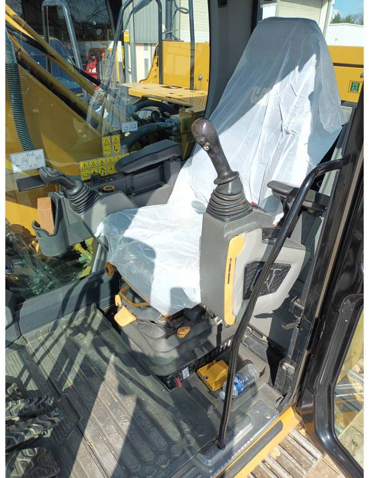 Excavadora de cadenas CAT 323