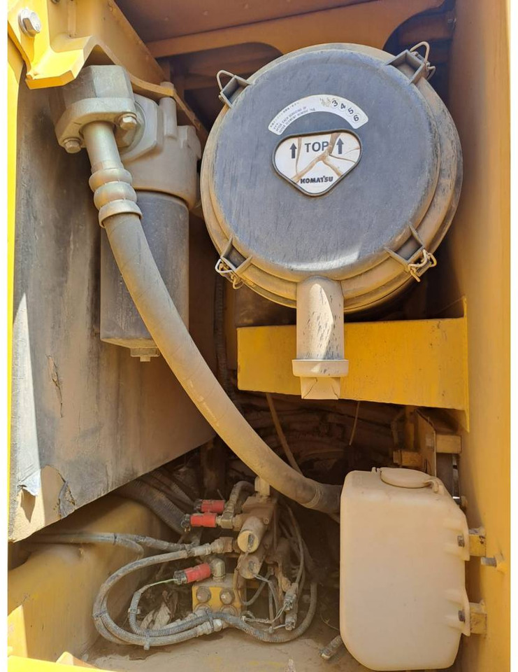 Excavadora de cadenas KOMATSU PC210LC