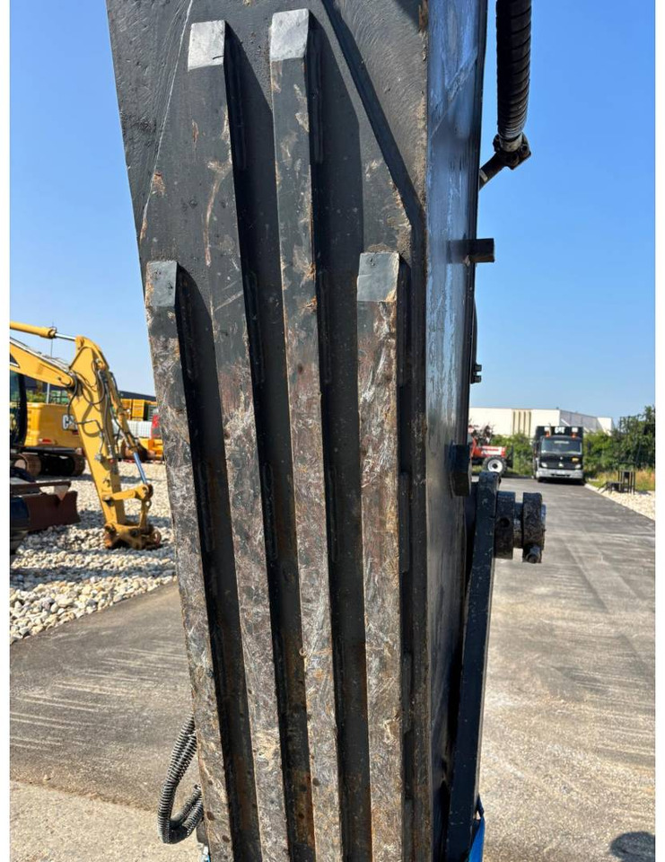 Excavadora de cadenas VOLVO CONSTRUCTION EQUIPMENT EC700 CL