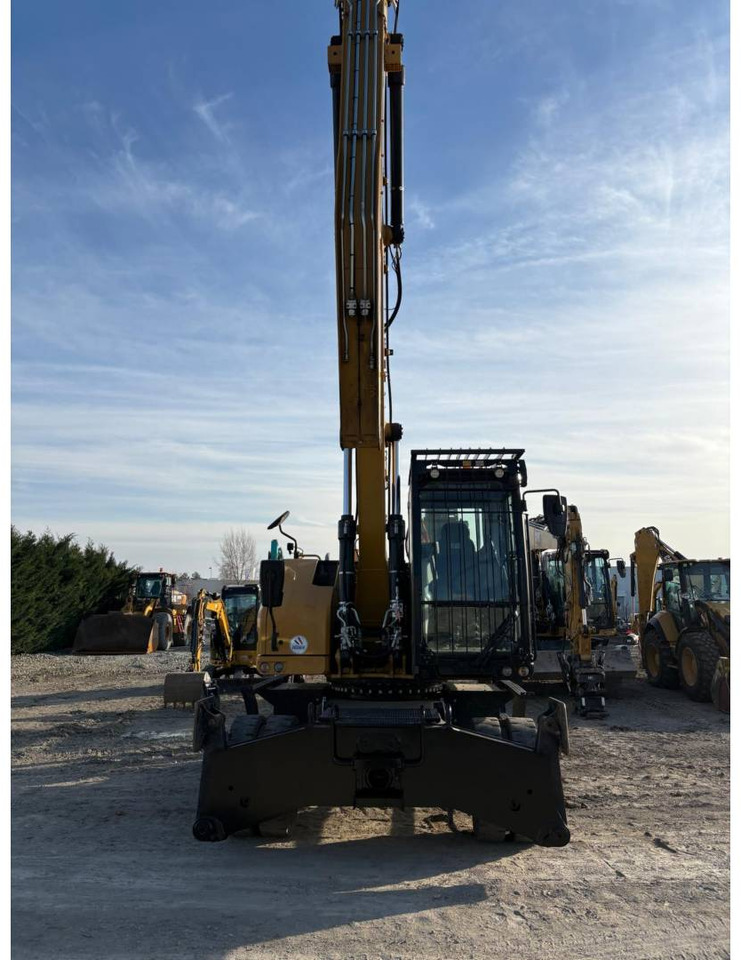 Excavadora de ruedas CAT MH3024