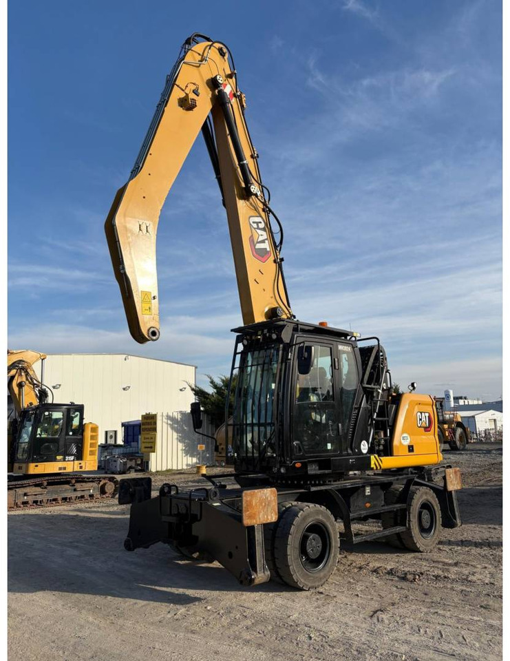 Excavadora de ruedas CAT MH3024