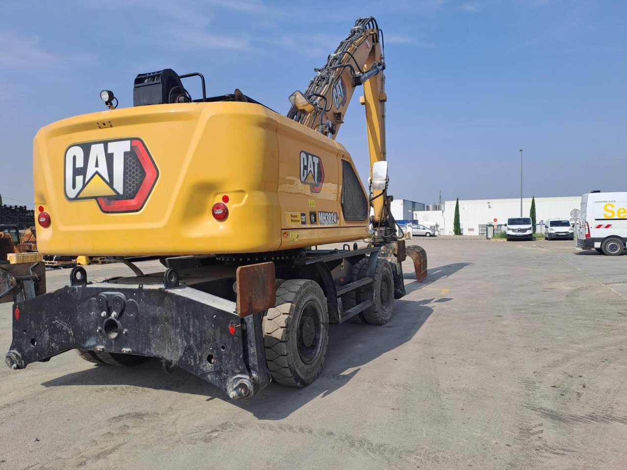Excavadora de ruedas CAT MH3024