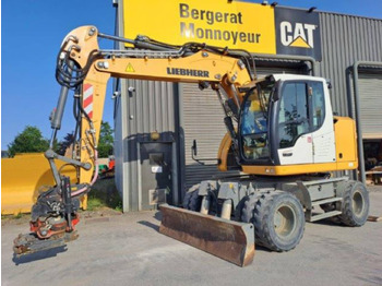 Excavadora de ruedas LIEBHERR A913