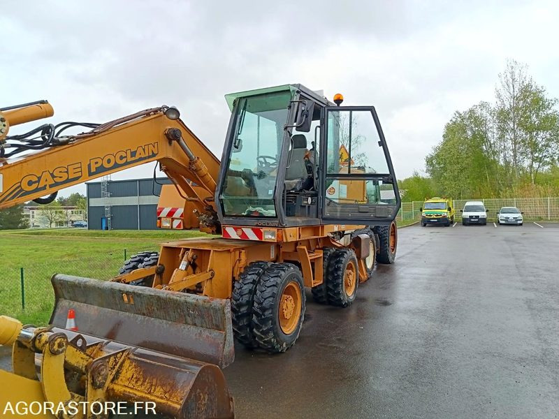 Excavadora de ruedas Pelle sur pneus case 688 B 22 72
