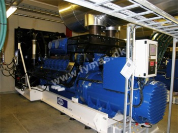 Generador industriale FG Wilson 15 units x 1760 kW / 2200 kVA - Low hours! For sale as a package or can be split: foto 1