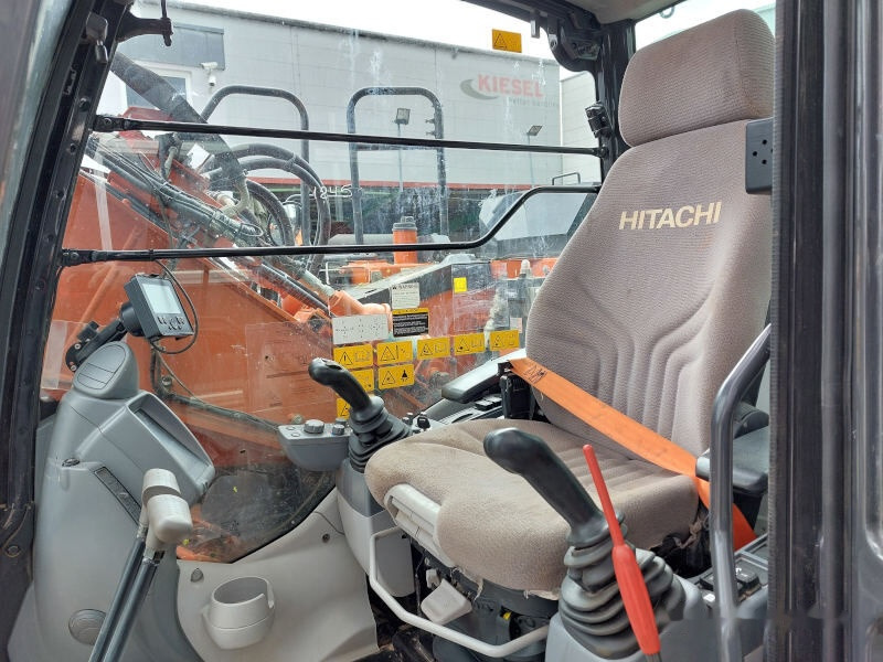 Excavadora de cadenas Hitachi ZX135US-6: foto 14