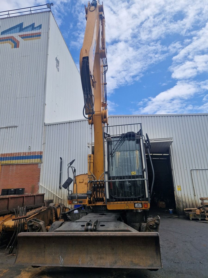 Manipulador de materiales LIEBHERR A924C (2012)
