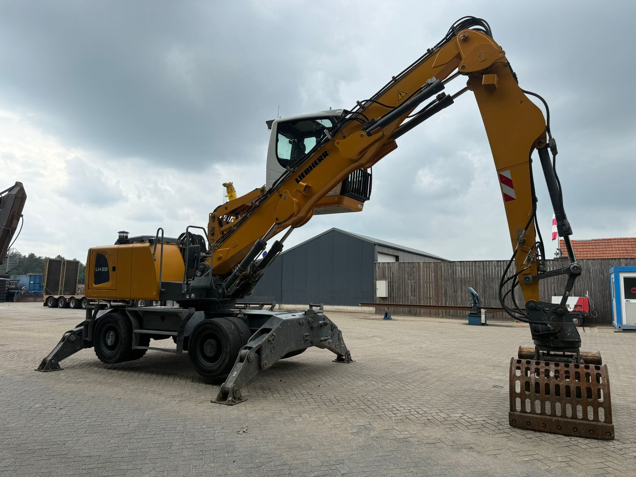 Manipulador de materiales LIEBHERR LH22M