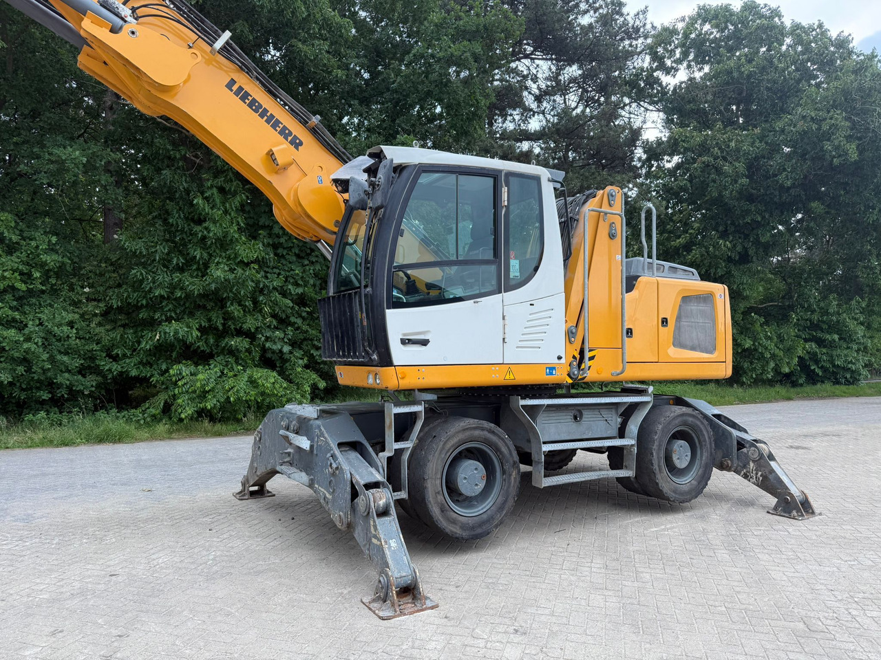 Manipulador de materiales LIEBHERR LH22M