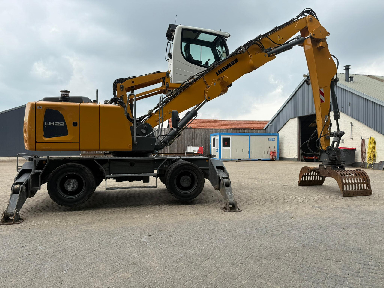 Manipulador de materiales LIEBHERR LH22M