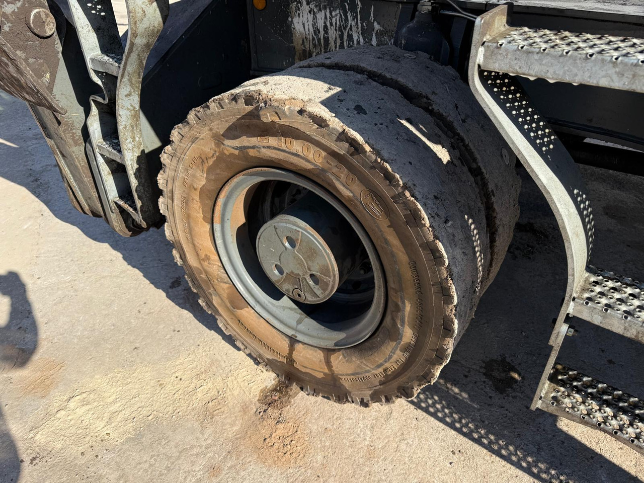 Manipulador de materiales LIEBHERR LH30M